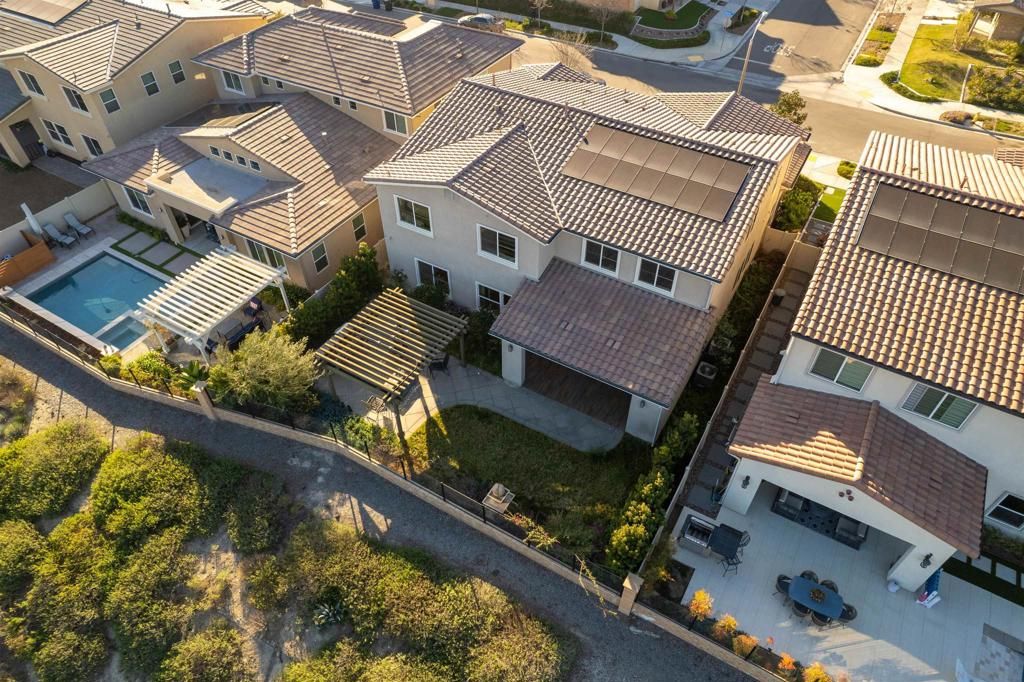 listing image 130726751215798634064