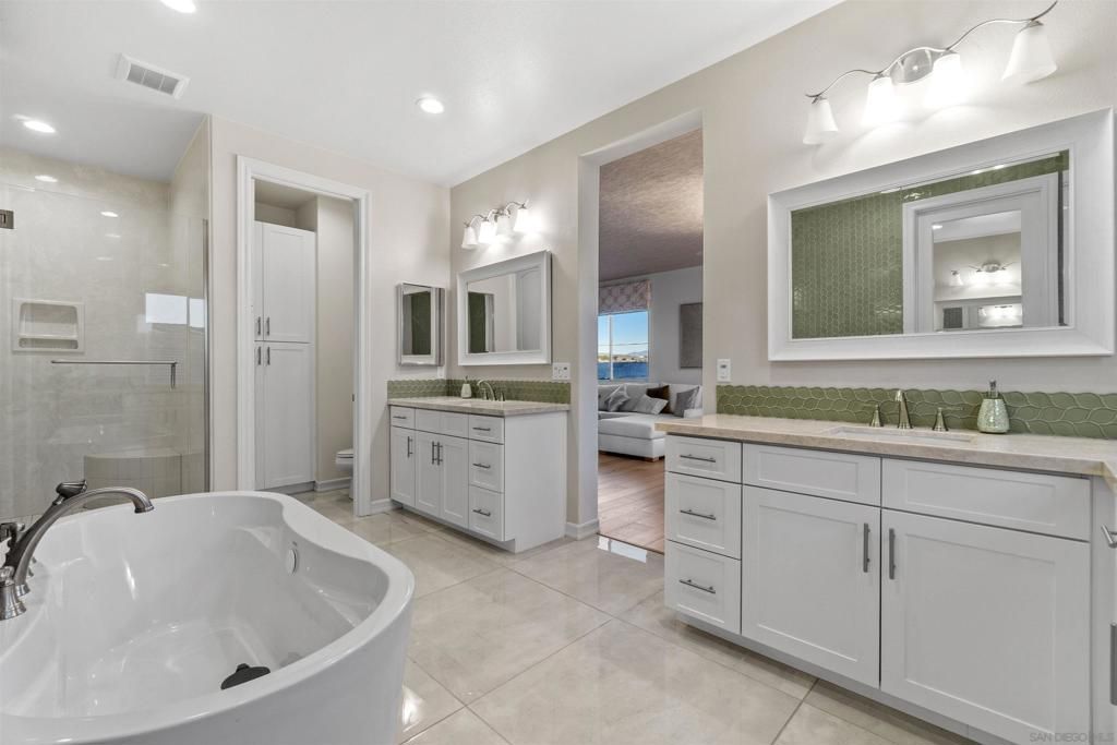 listing image 130726970811723758021