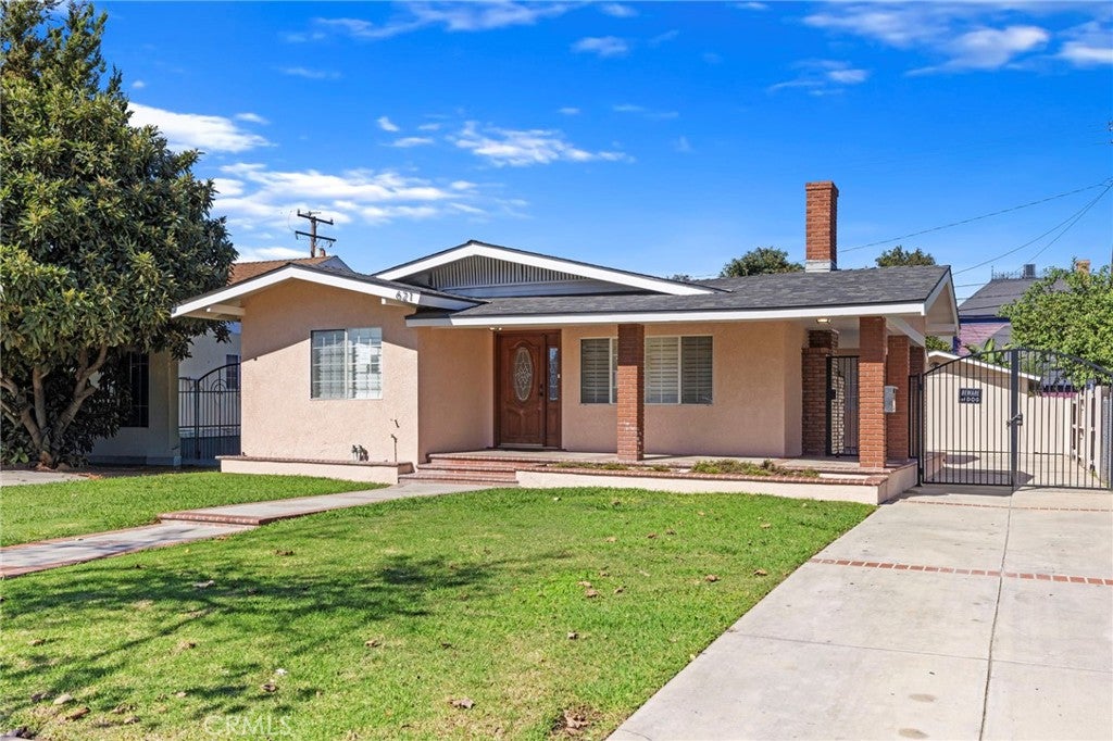 621 E Myrtle