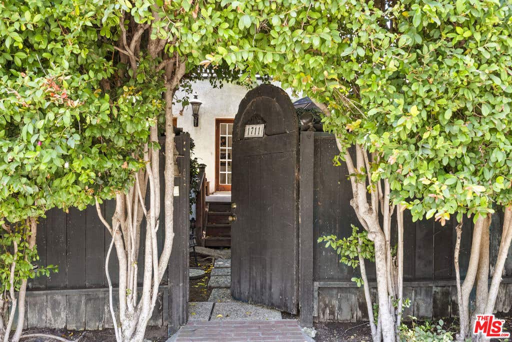 Photo of 1711 N Curson Avenue, Los Angeles, CA 90046 (MLS # 26856947)