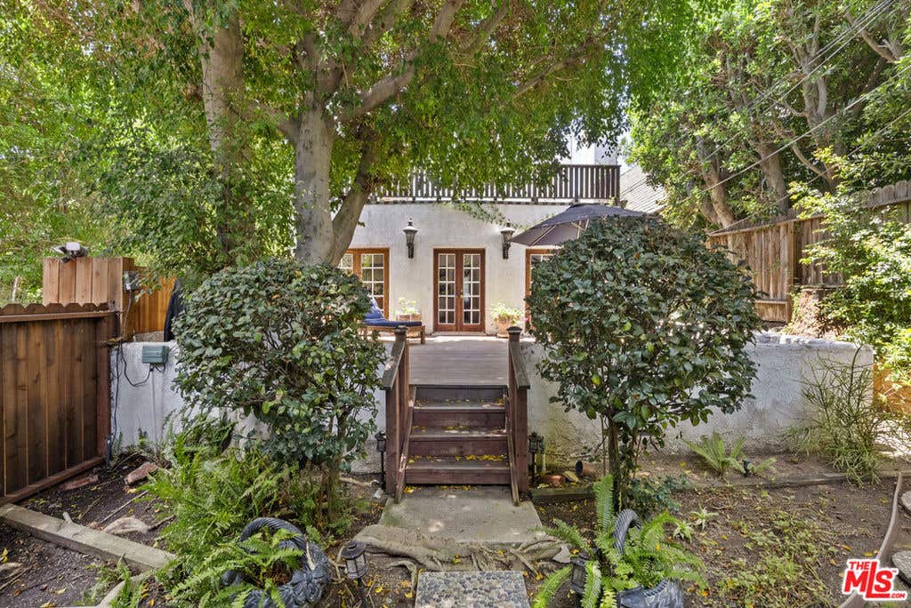 Photo of 1711 N Curson Avenue, Los Angeles, CA 90046 (MLS # 26856947)