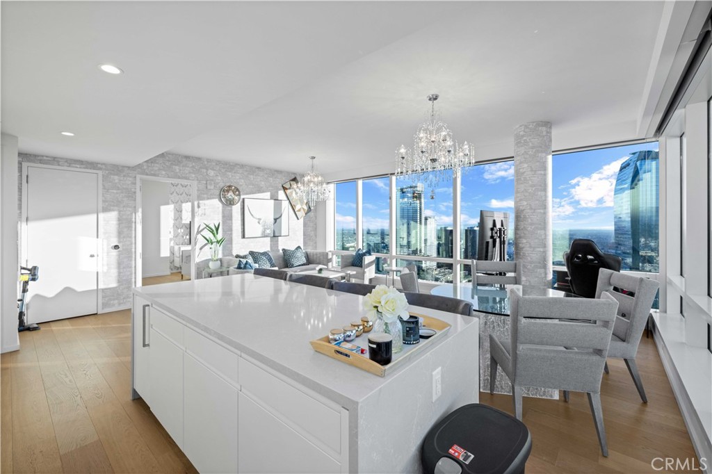 877 Francisco Street 4111