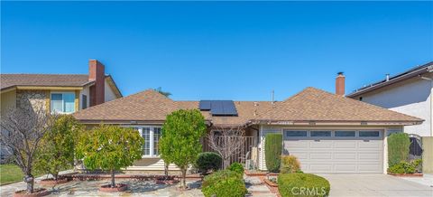 9781 La Esperanza Fountain Valley CA 92708