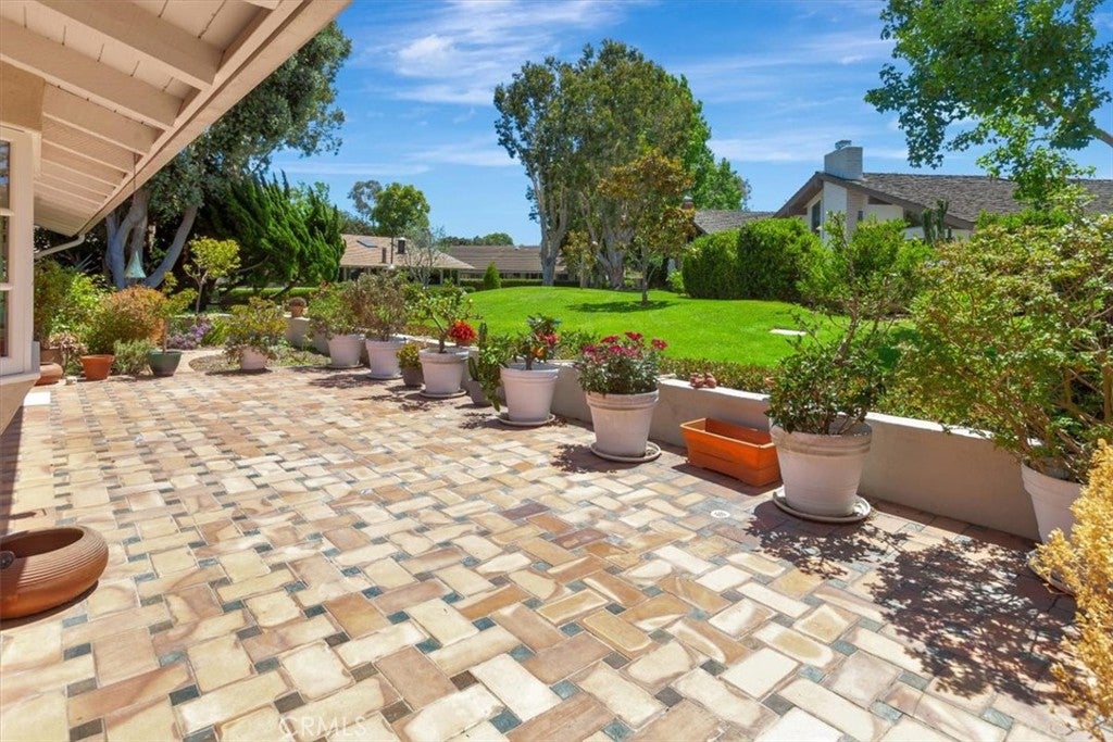 537 Vista Grande, Newport Beach CA 92660 - Photo 35