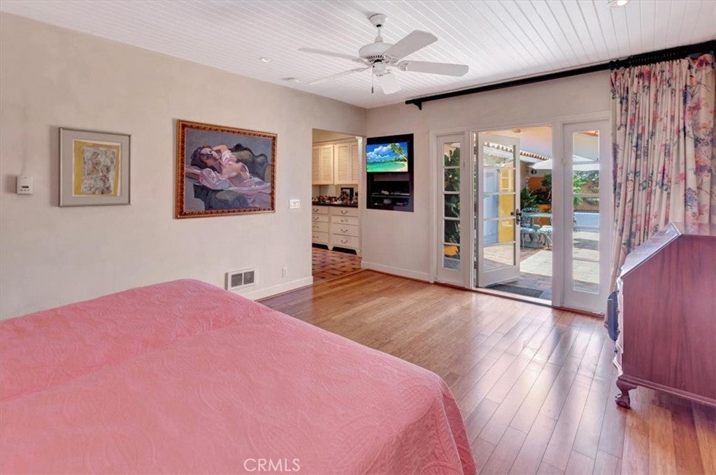 537 Vista Grande, Newport Beach CA 92660 - Photo 23