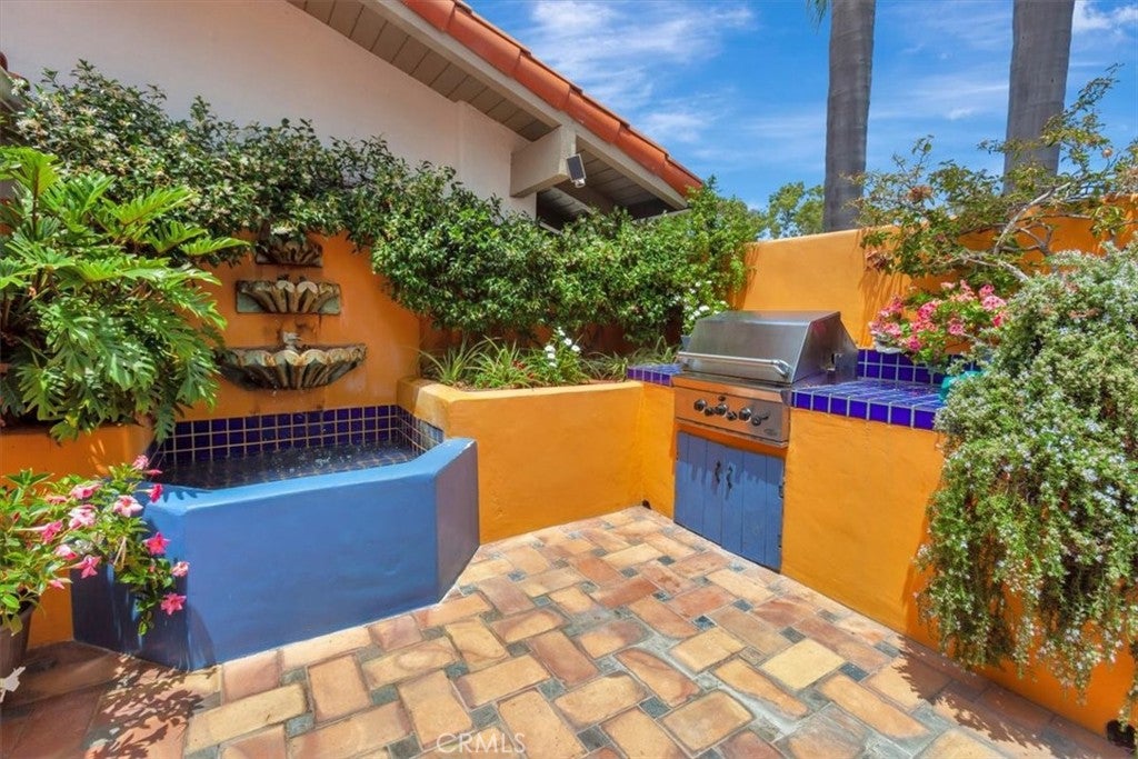 537 Vista Grande, Newport Beach CA 92660 - Photo 8