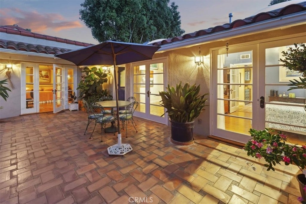537 Vista Grande, Newport Beach CA 92660 - Photo 9