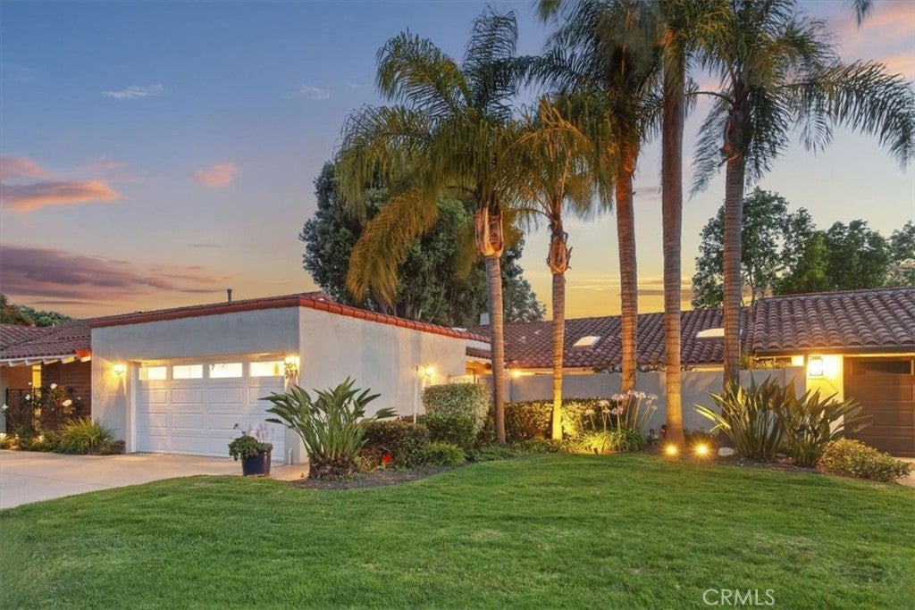 537 Vista Grande, Newport Beach CA 92660 - Photo 1