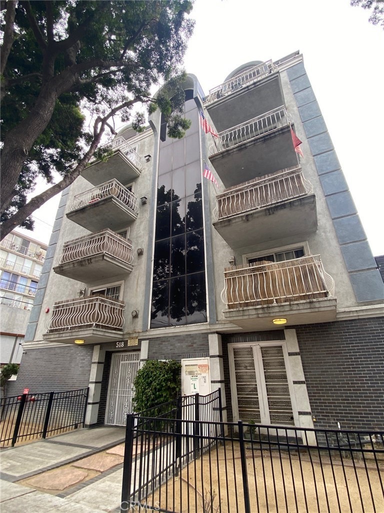 518 E 4th Street