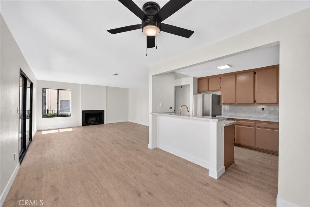 450 W W Vermont AVE