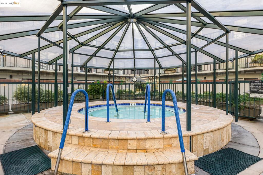 CIVIC CENTER - Residential