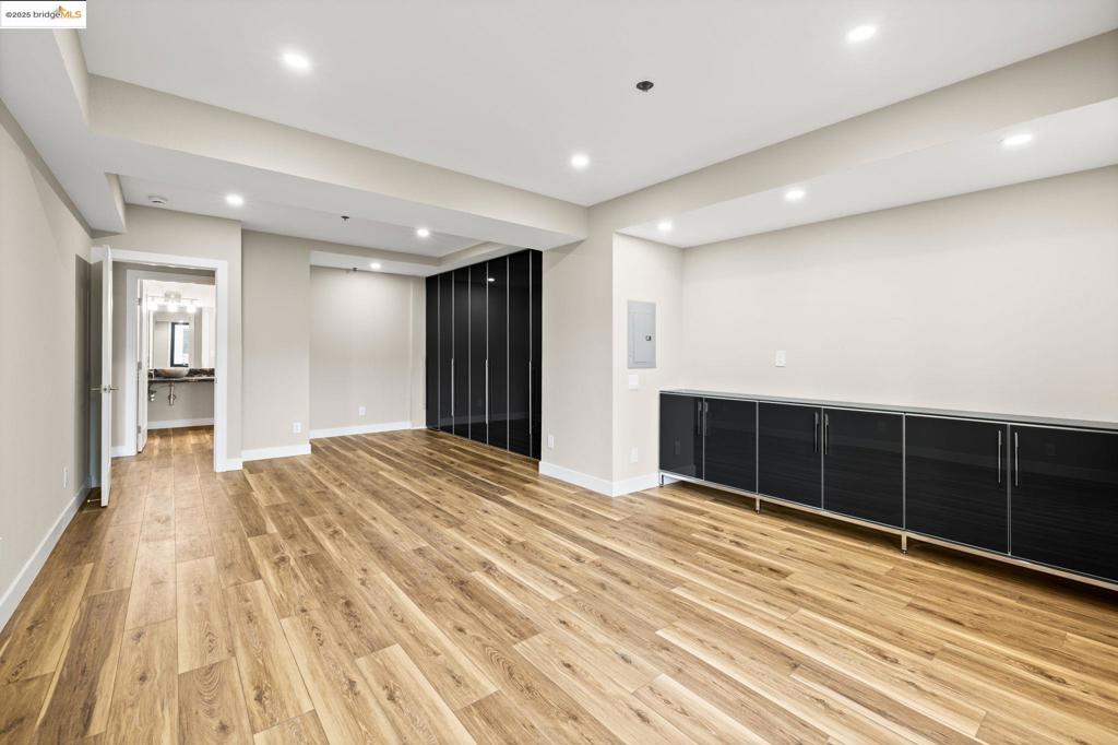 CIVIC CENTER - Residential