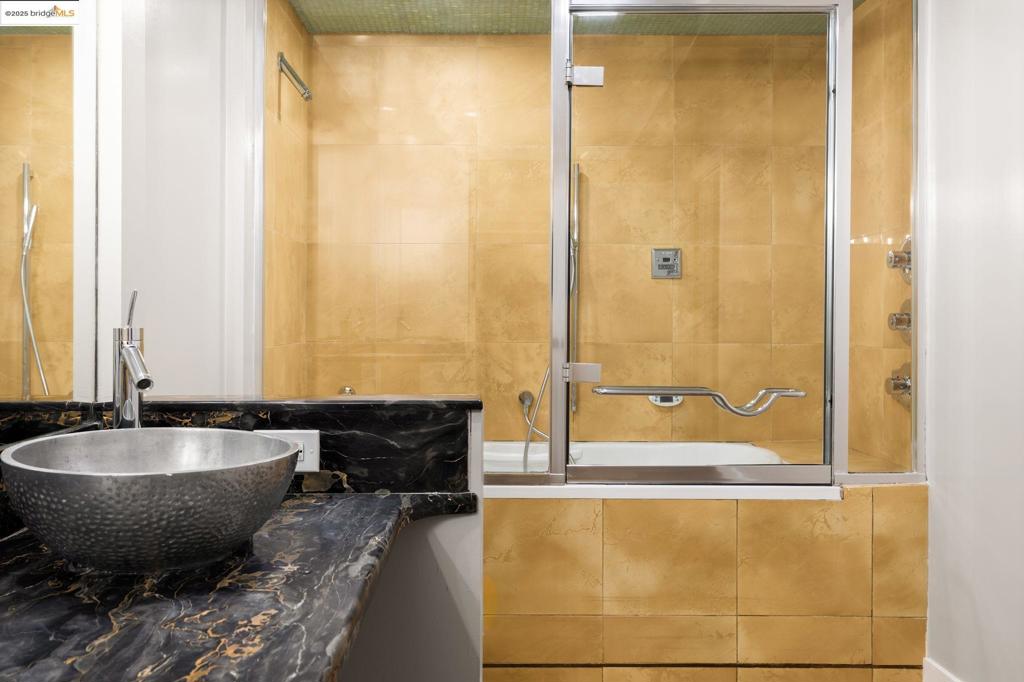 CIVIC CENTER - Residential