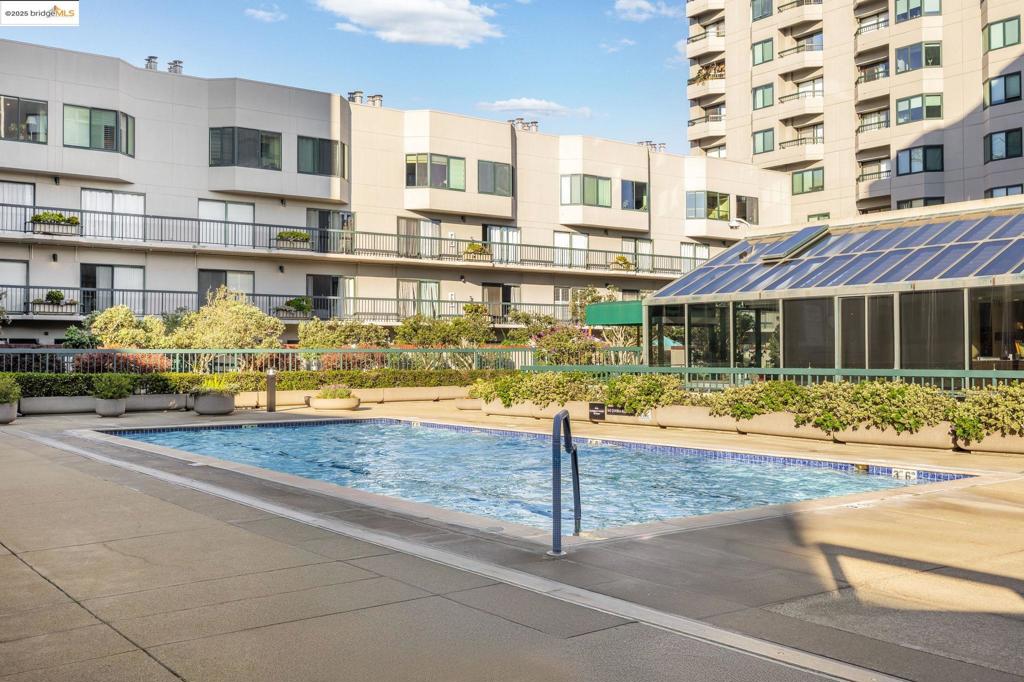 CIVIC CENTER - Residential