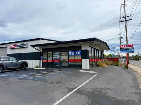 Photo of 1318 W Mission Rd Rd, Escondido, CA 92029 (MLS # 250044598SD)