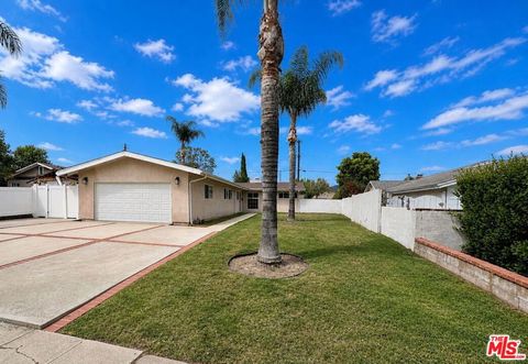 Photo of 17155 Donmetz Street, Granada Hills, CA 91344 (MLS # 26838509)