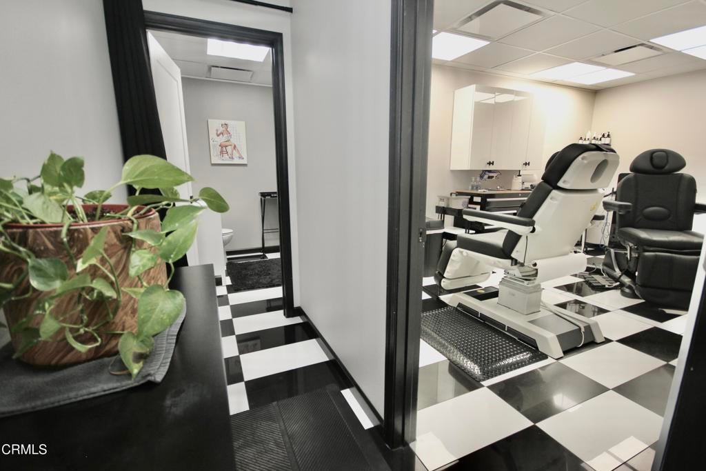 484 Mobil Avenue 35
