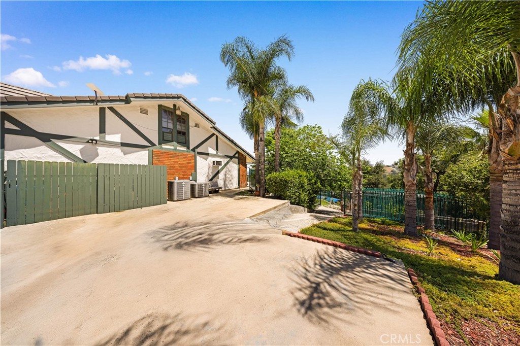2360 Oakleaf Canyon Road