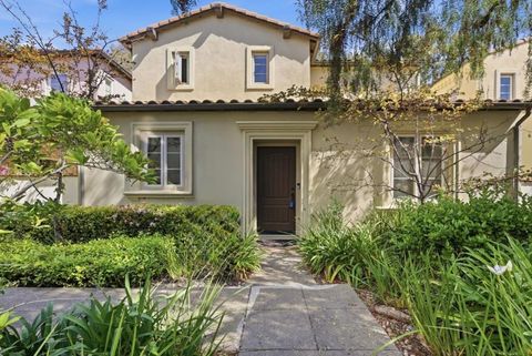 Photo of 1309 Dahlia Loop, San Jose, CA 95126 (MLS # ML82040456)