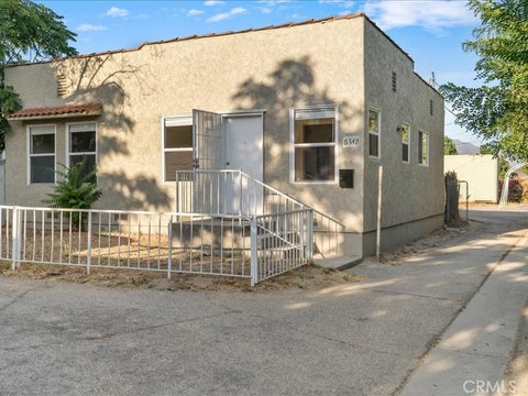Photo of 6642 Vineland Avenue, North Hollywood, CA 91606 (MLS # SR26215700)
