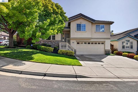 Photo of 8039 Canyon Creek Cir Cir, Pleasanton, CA 94588 (MLS # 41148534)