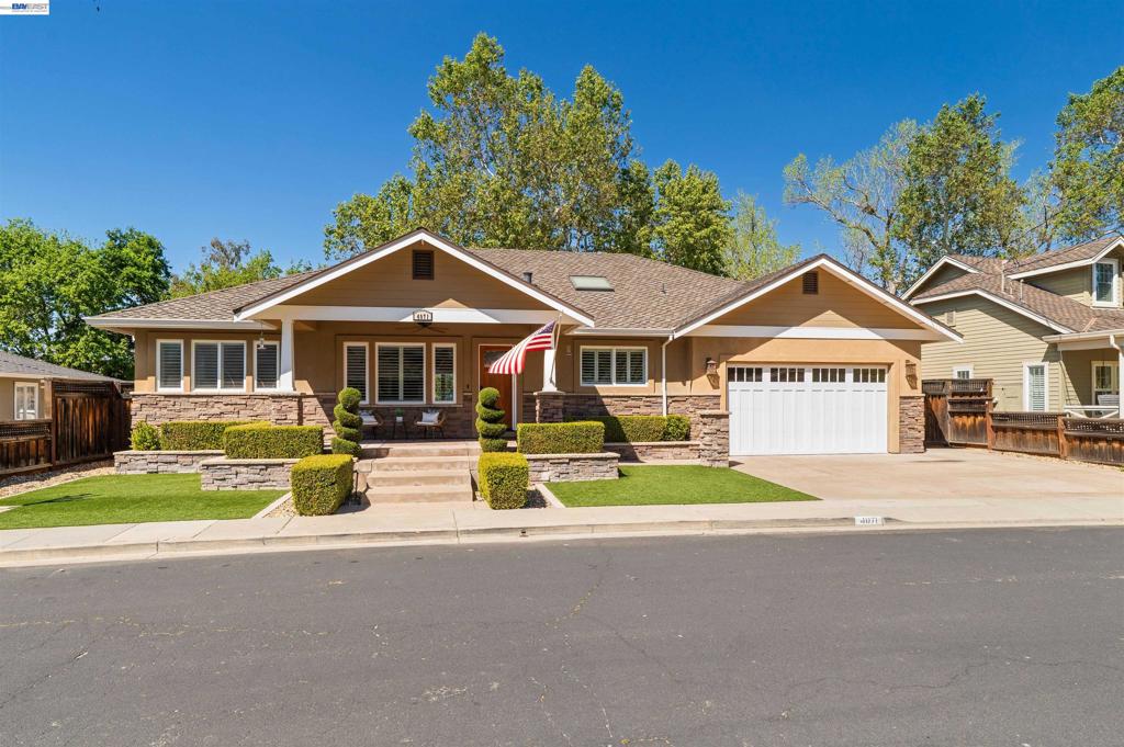 4071 Walnut Dr