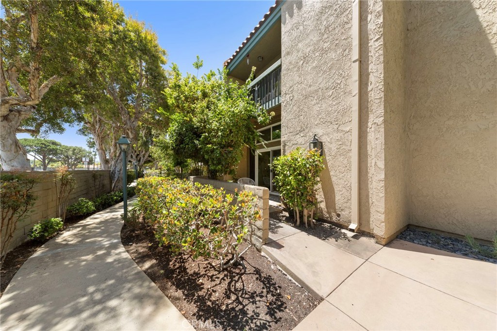 1028 Palo Verde Avenue
