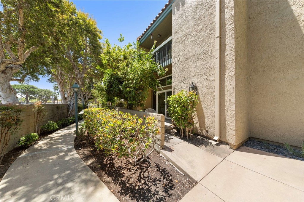 1028 Palo Verde Avenue