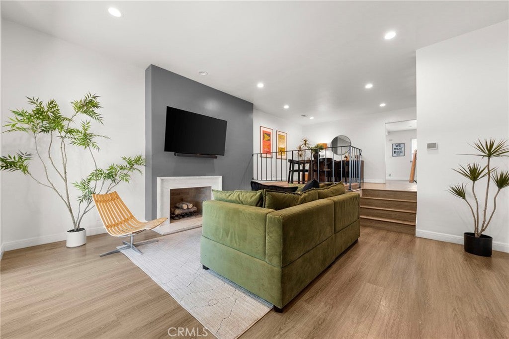 1028 Palo Verde Avenue Ave