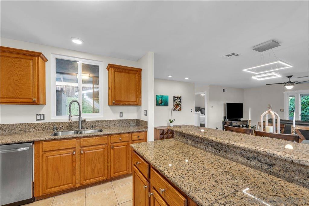 Properties 3 4550 Diane Way