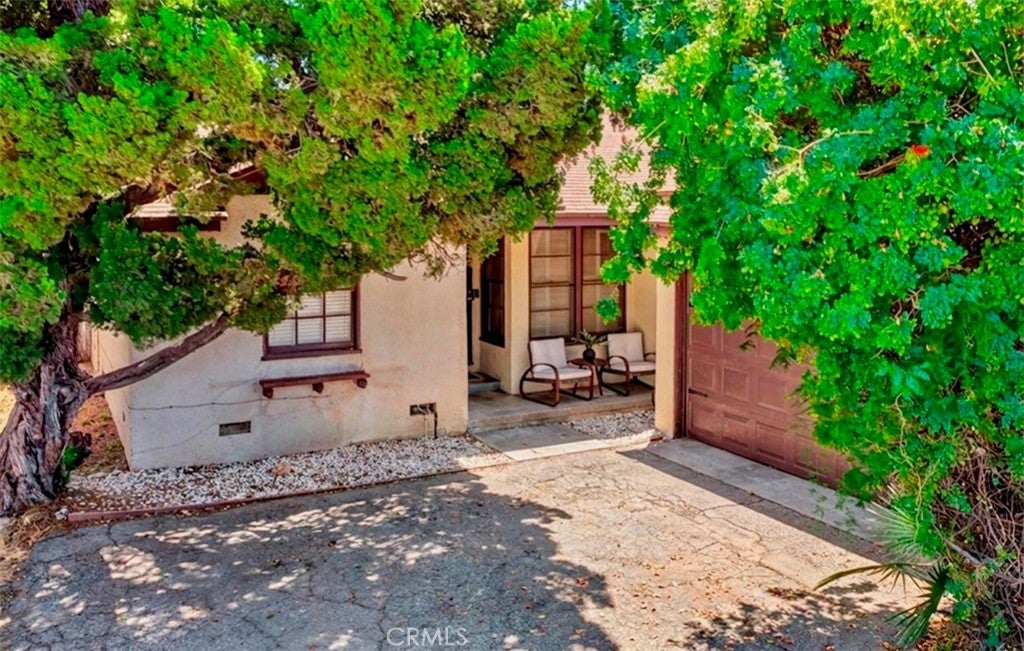16636 Gilmore Street, Van Nuys CA 91406