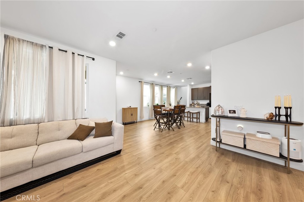 15188 Horizon #7 Street