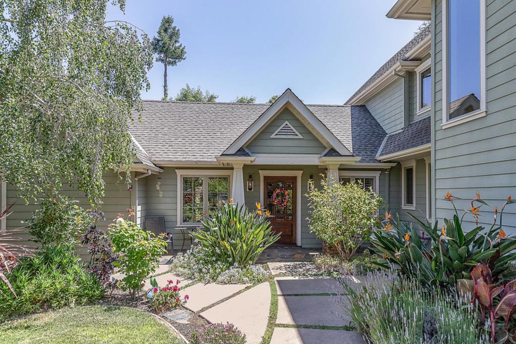 587 Sequoia Avenue