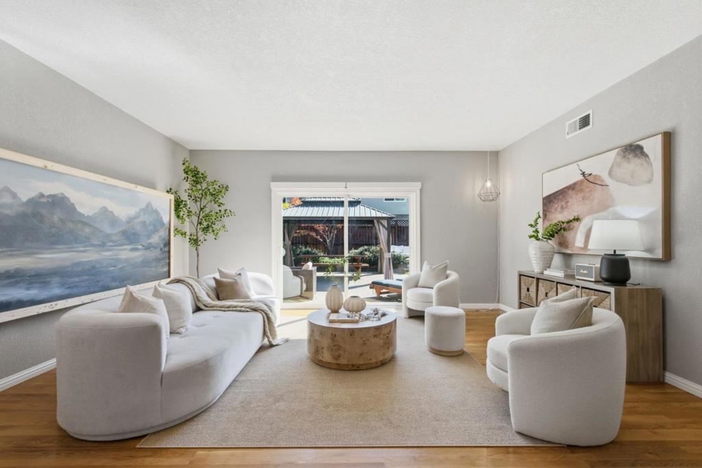 6122 Banner Court