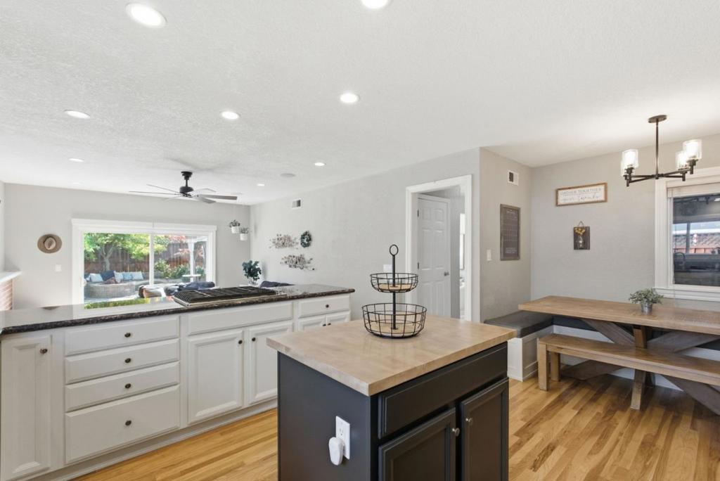 6122 Banner Court