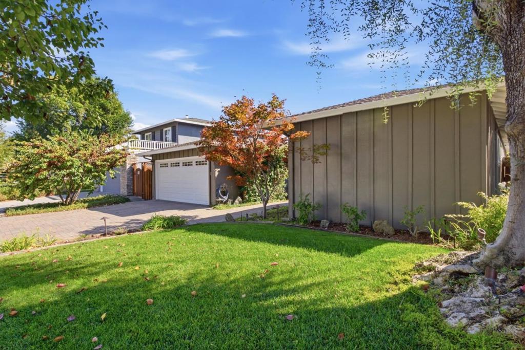 6122 Banner Court