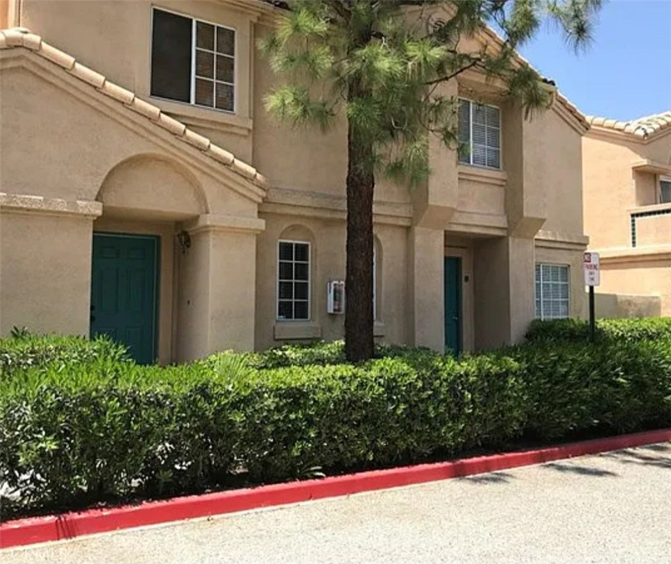 This pretty townhouse is ideally located in the complex, and is in a nice gated community. Near shopping ( Costco, Stater bros, CVS), Restaurants (Starbucks, El Pollo Loco, etc.), and Banking, this 3 bedroom 2.5 baths home has a large kitchen pantry, and a lovely private patio with direct garage access. The living room has a cozy fireplace for winter evenings, and nice easy clean tile floors down stairs, which are cool in the Summer. The community has a pool, and nice landscaping. It's perfectly located for commuters near the 14 freeway Via Princessa exit.