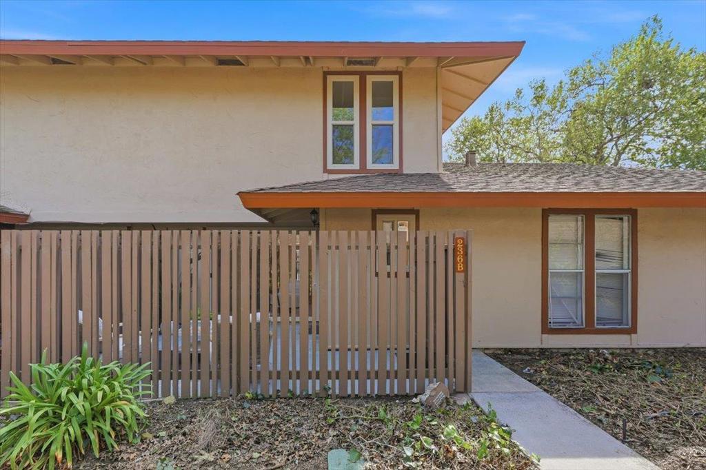 236 E Red Oak Drive B, Sunnyvale CA 94086