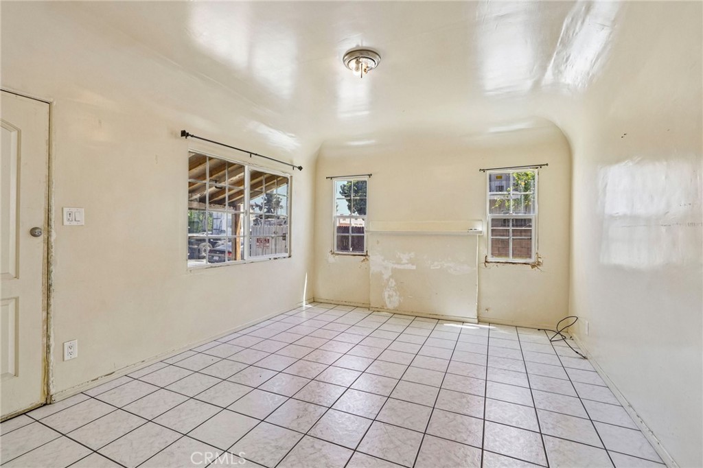 7315 Woodley