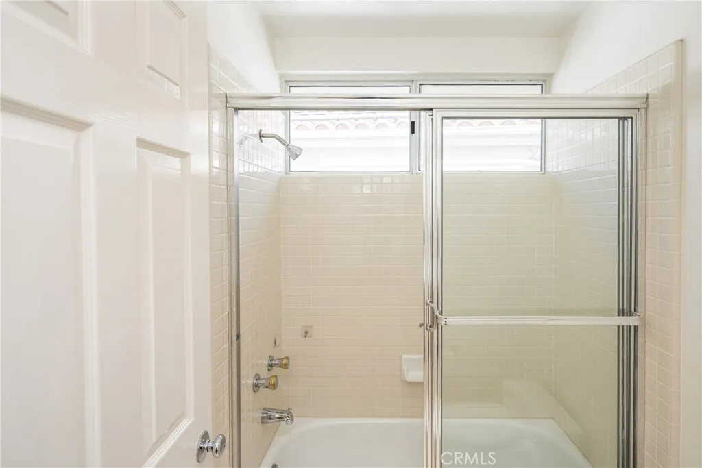 Anaheim Hills, California 92808, United States, 4 Bedrooms Bedrooms, ,4 BathroomsBathrooms,Residential,Active,170425