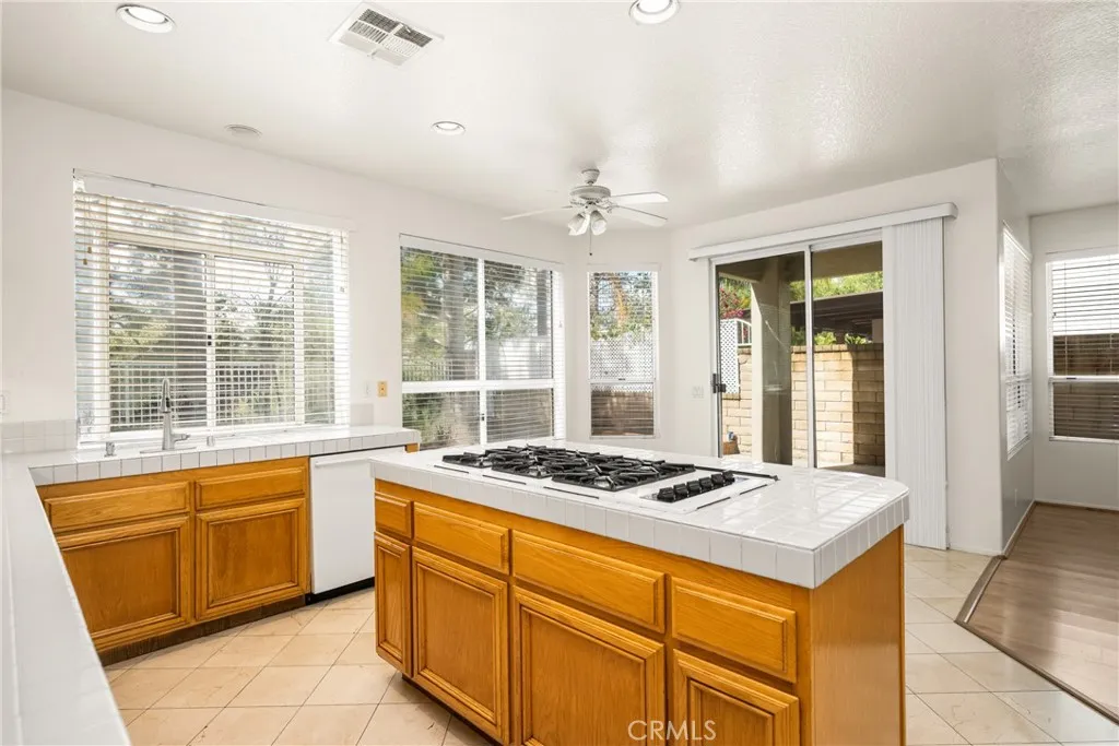 Anaheim Hills, California 92808, United States, 4 Bedrooms Bedrooms, ,4 BathroomsBathrooms,Residential,Active,170425