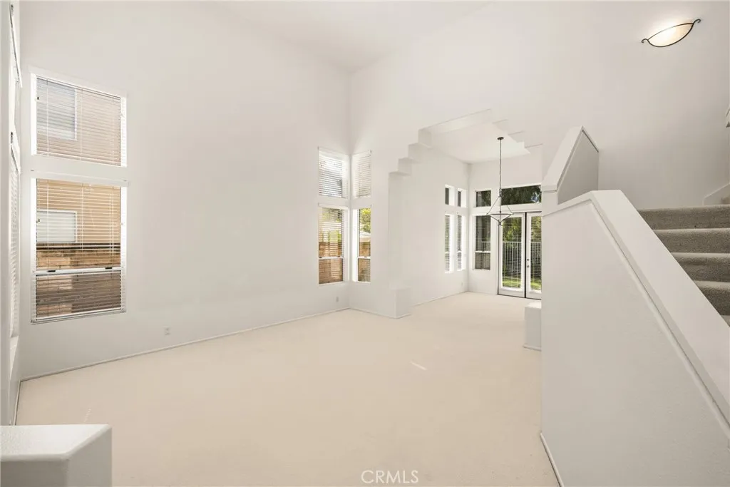 Anaheim Hills, California 92808, United States, 4 Bedrooms Bedrooms, ,4 BathroomsBathrooms,Residential,Active,170425