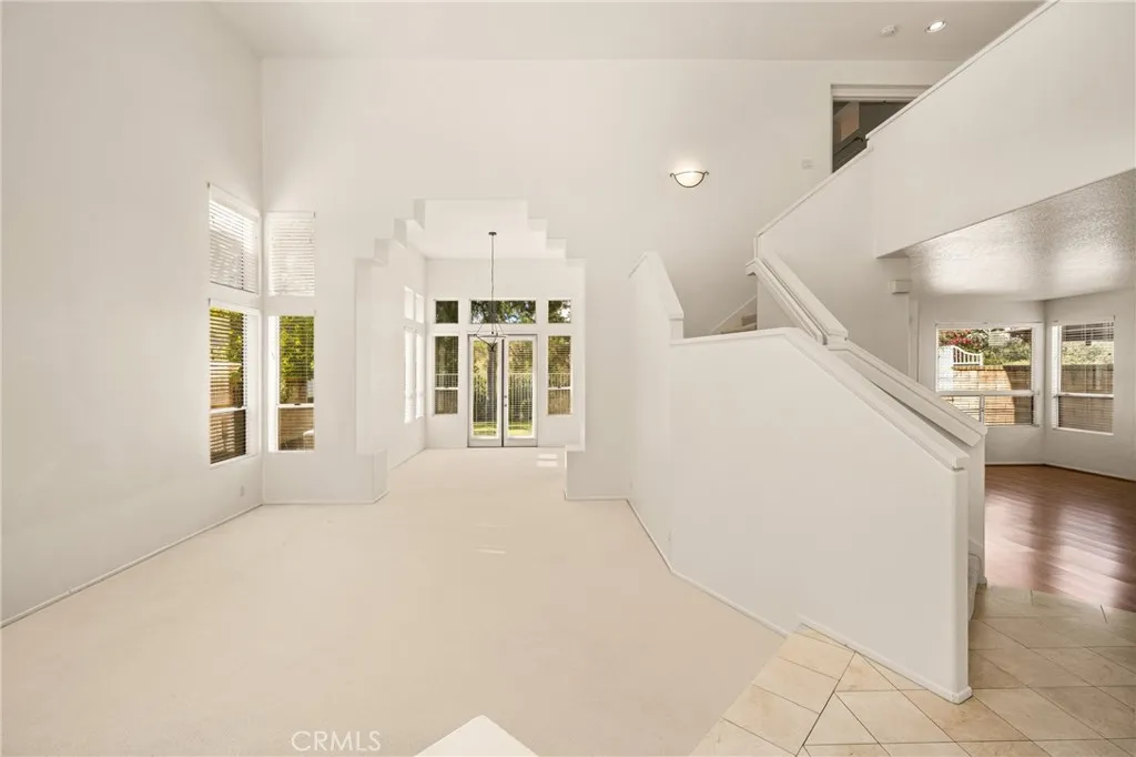 Anaheim Hills, California 92808, United States, 4 Bedrooms Bedrooms, ,4 BathroomsBathrooms,Residential,Active,170425