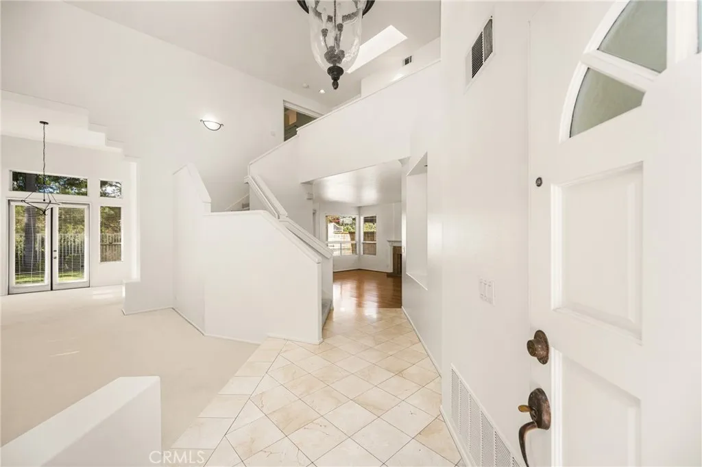 Anaheim Hills, California 92808, United States, 4 Bedrooms Bedrooms, ,4 BathroomsBathrooms,Residential,Active,170425