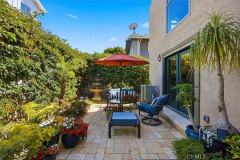 Photo of 2302 Harriman Lane, Redondo Beach, CA 90278 (MLS # SB26087867)