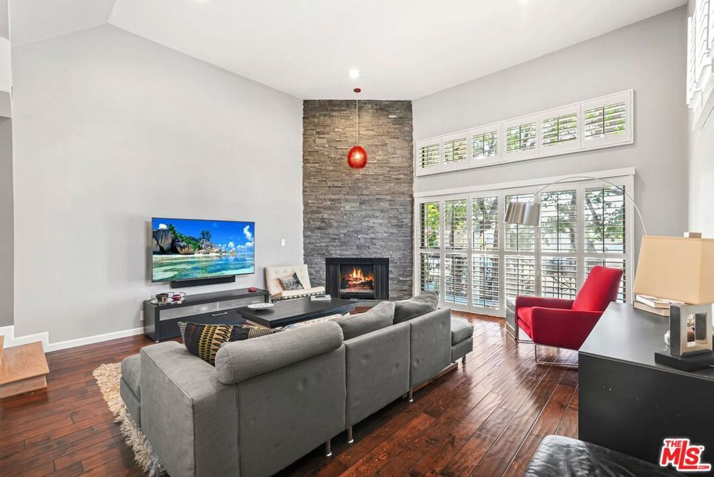 Photo of 1013 16th Street #101, Santa Monica, CA 90403 (MLS # 25568971)