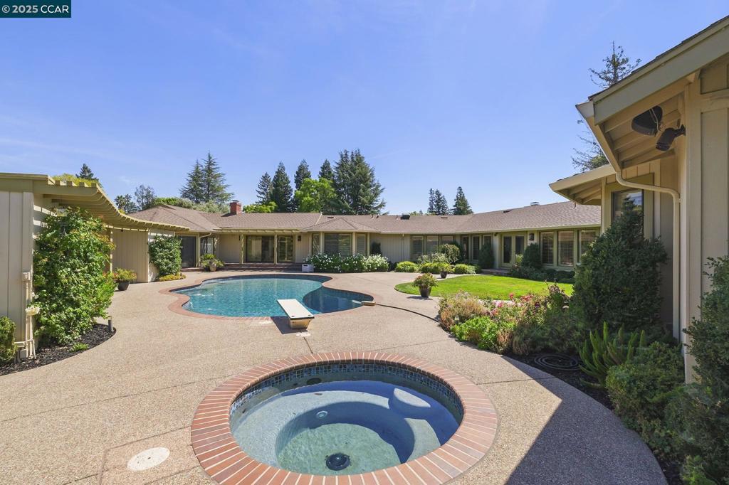 THE WOODLANDS - Residential