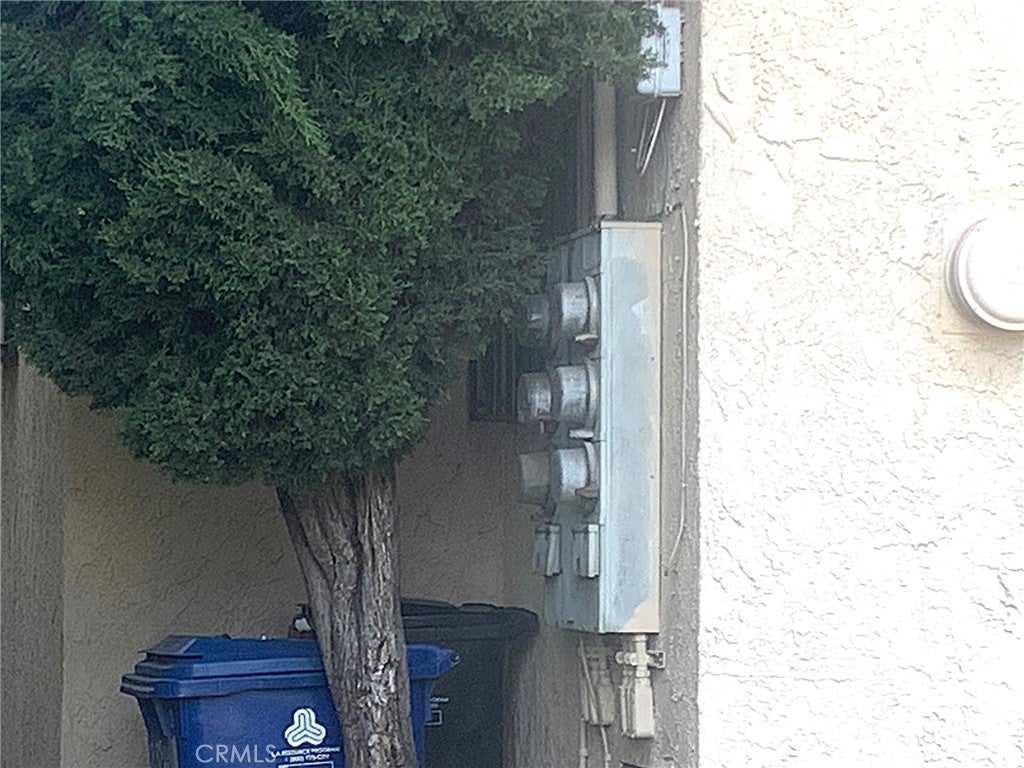 1835 W 12th