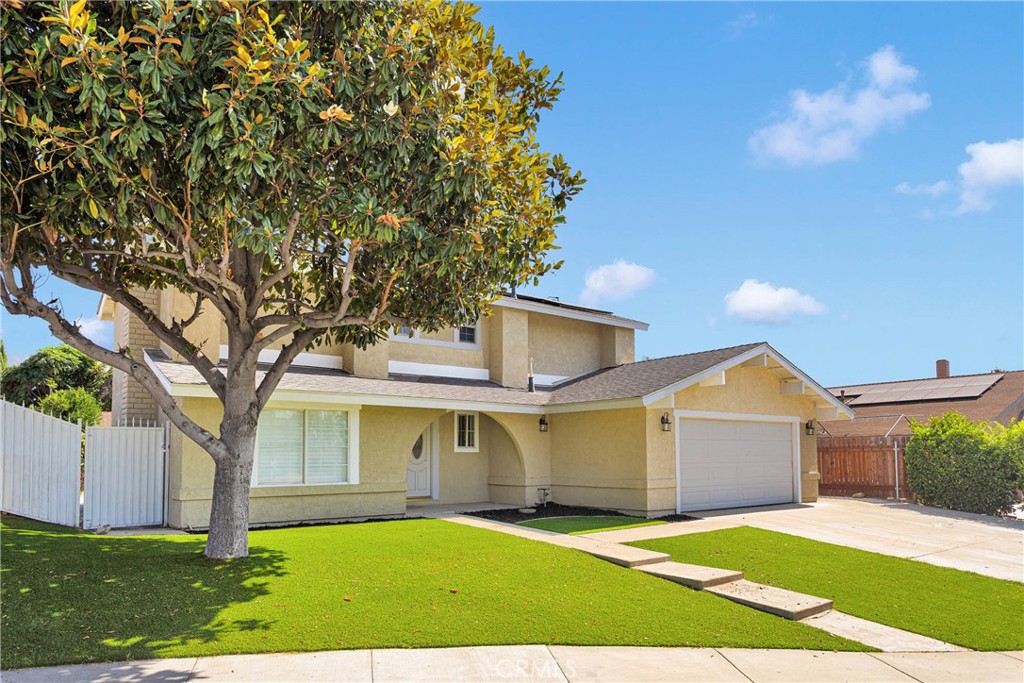 1909 E Bonnie Brae Court