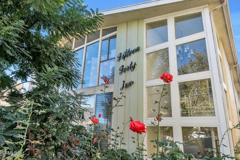 1542 Riverside Drive C Glendale CA 91201